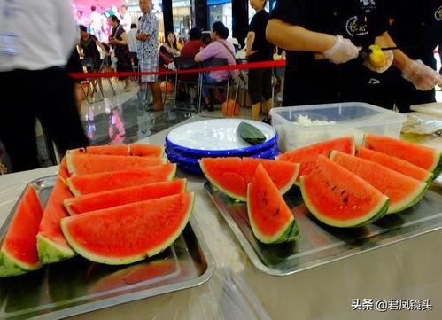 商场吃瓜节,全民狂欢，美食与娱乐的盛宴